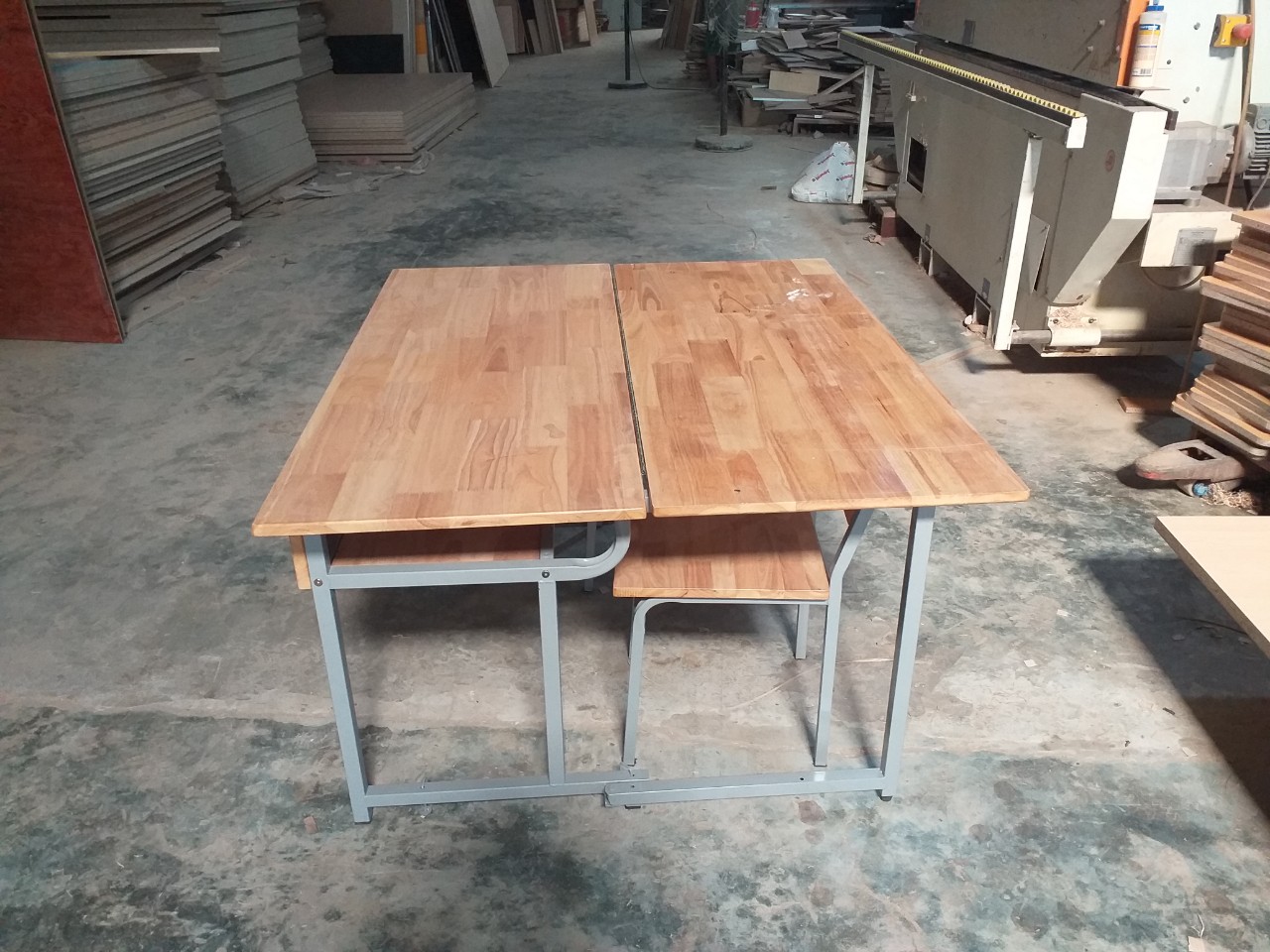 Bộ bàn ghế bán trú BBT104P