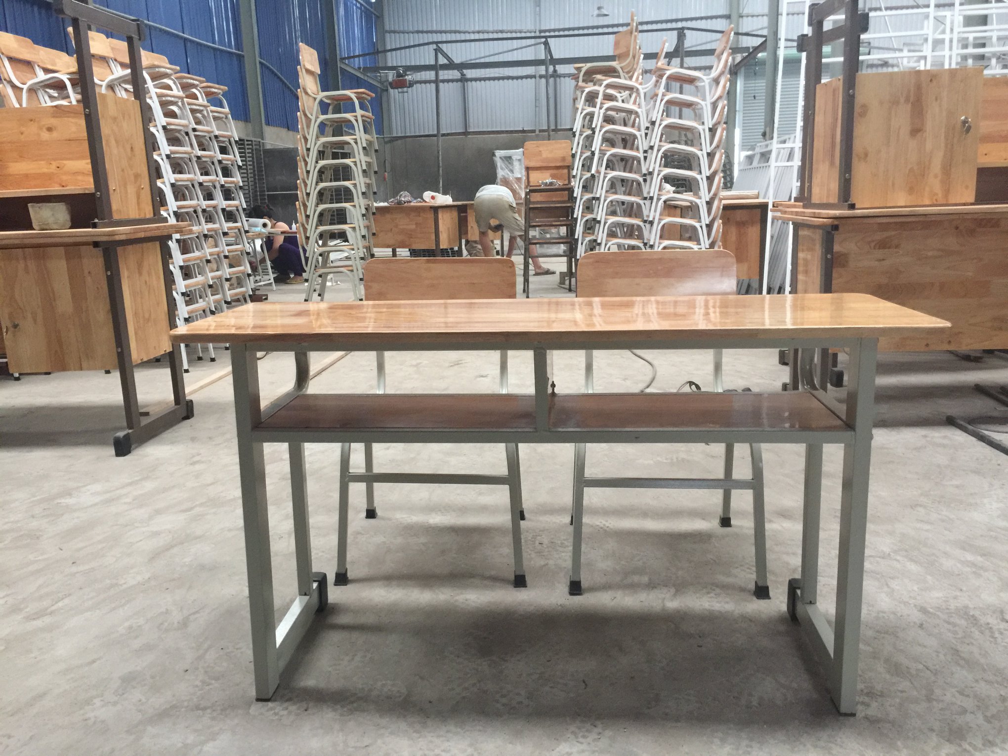 Bàn ghế học sinh gỗ cao su BHS-CS2