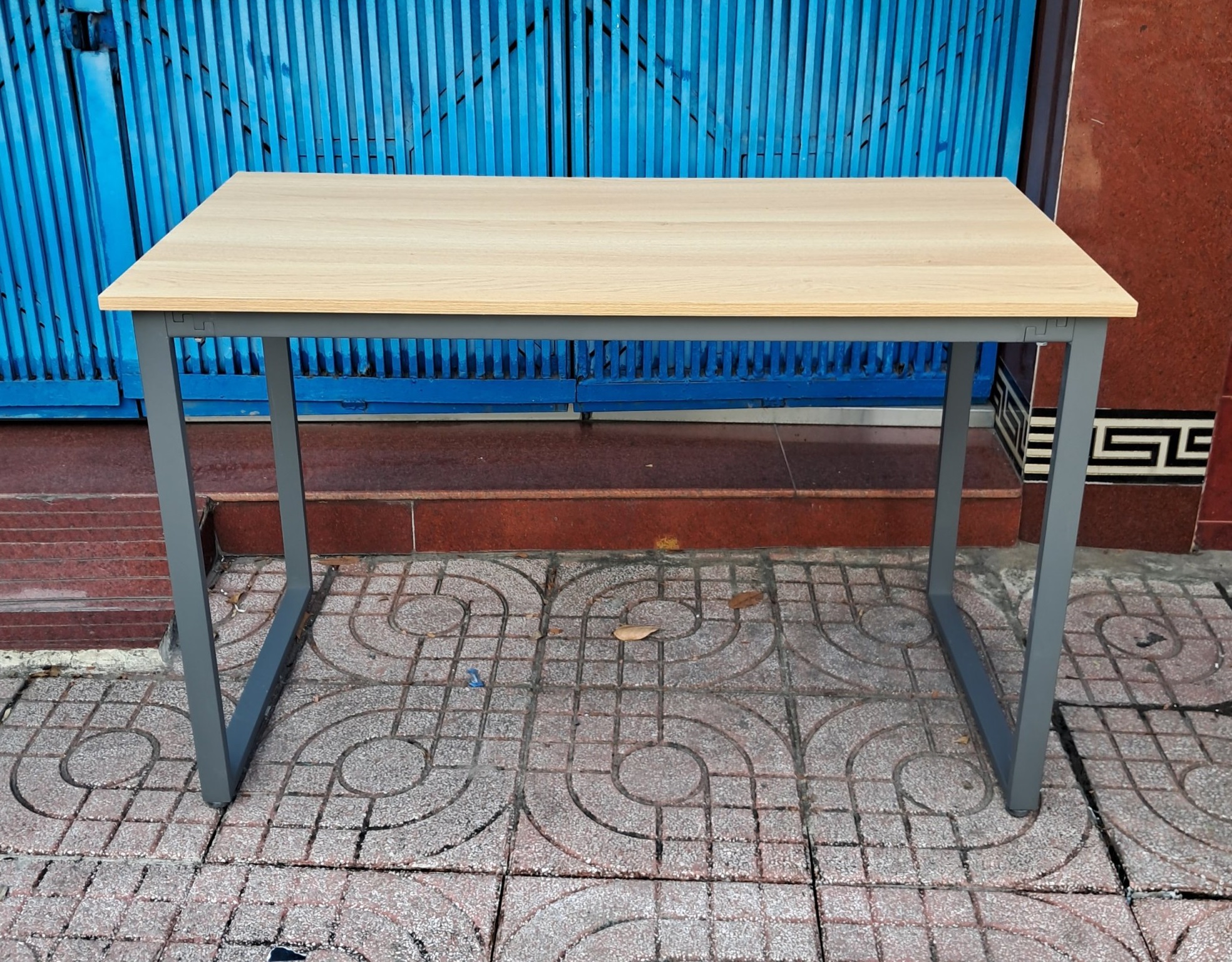 Bàn chân sắt dài 1m2