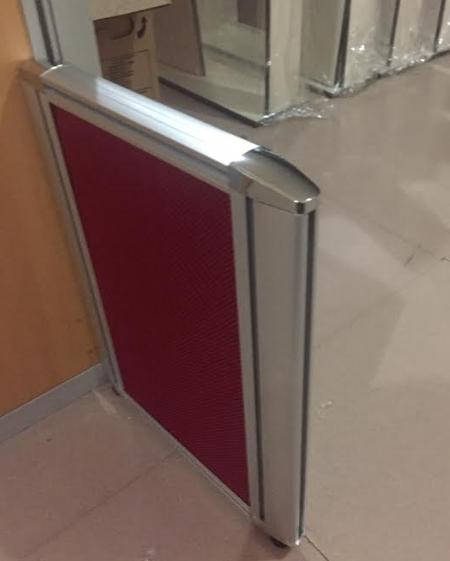 Vách ngăn bàn làm việc bằng nỉ VNDL20