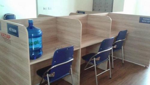 Vách ngăn bàn làm việc bằng gỗ PTVNG-07