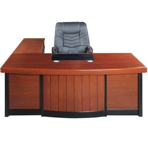 Bàn lãnh đạo PTDT2010H3