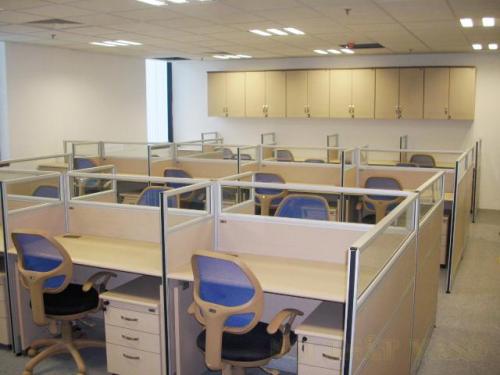 Vách ngăn bàn làm việc gỗ kính PTVNK-04