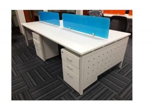 Vách ngăn bàn làm việc kính màu VNKM1