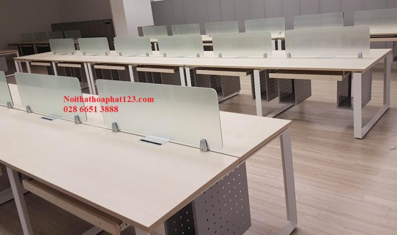 Vách ngăn bàn làm việc bằng kính VNK-06